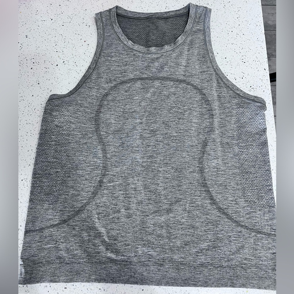 Lululemon Breeze Tank Sleeveless Athletic Tank Top Sz 14 - Picture 2 of 4